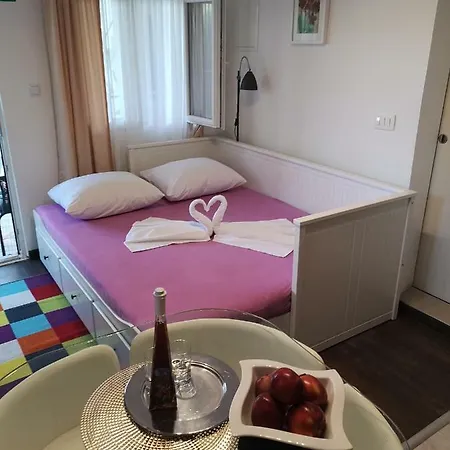 Studio Apartman Zlatno More Apartment Kastela